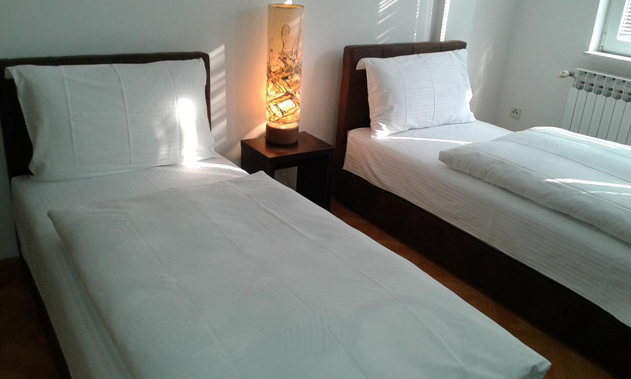 Apartment Villa Merci 塞拉耶佛 外观 照片